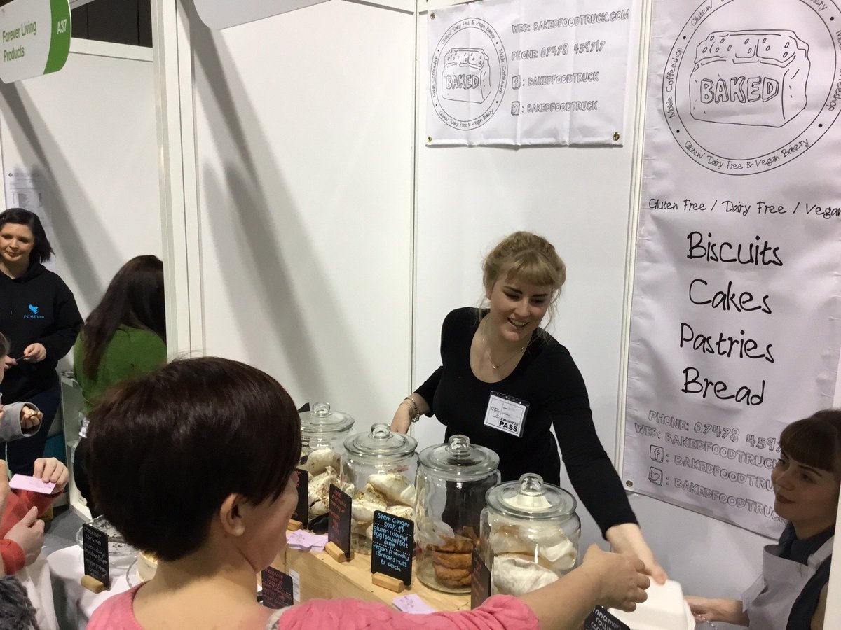 Bridget and Rachel from <a href="/BAKEDFOODTRUCK/">BAKED</a>, Lovely #GlutenFree cakes at <a href="/AllergyShow/">Allergy & Free From Show</a> #AllergyShowGlasgow