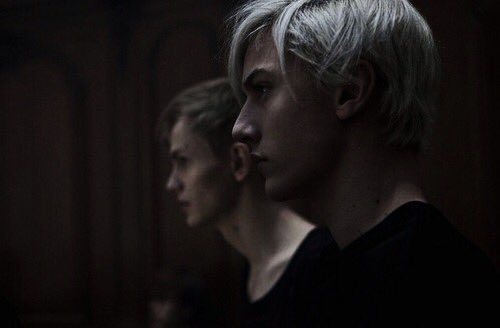 teamholder's tweet photo. Jonathan Morgenstern - The Mortal Instruments https://t.co/Xl8O7x34h9
