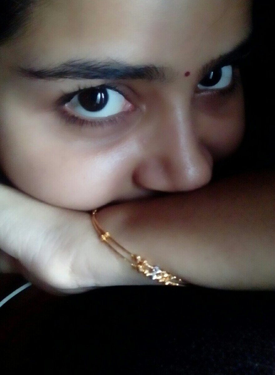 Anupama Parameswaran On Twitter Boredom Selfie Love D Https T Co Ftl99zsmix Anupama Parameswaran On Twitter Boredom Selfie Love D Https T Co Ftl99zsmix