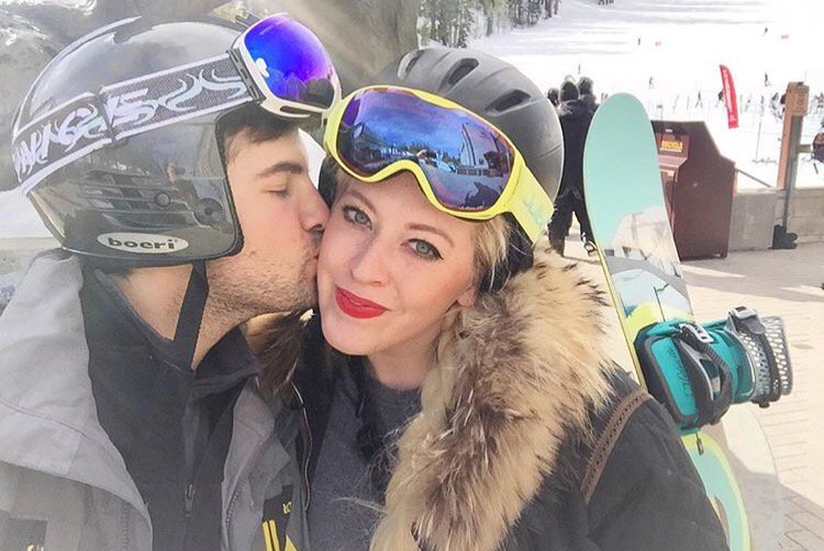 Lol I'm cheating on Joey obviously Bc I would fucking do that 😴😴😴