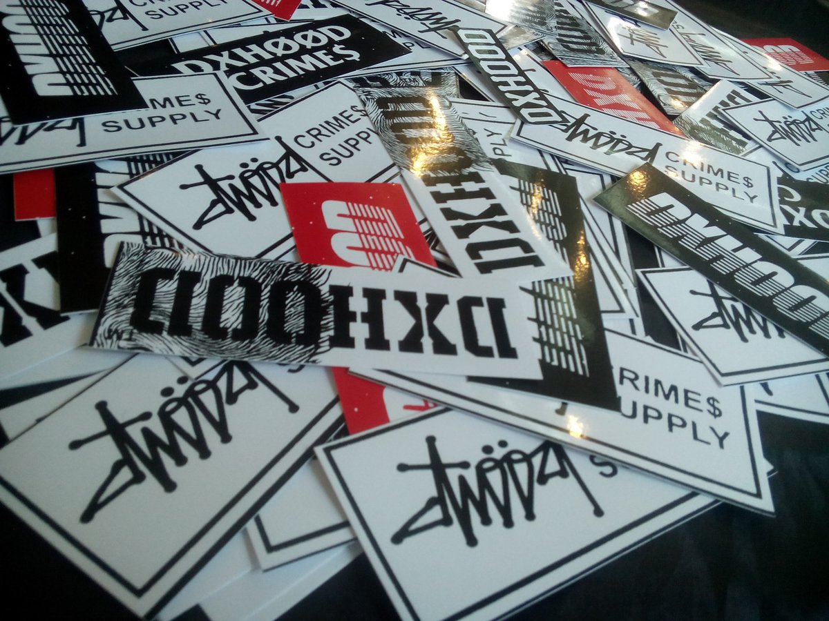 DXHOODSCO's tweet photo. DXHOOD.DOPE DAWG DEALER. https://t.co/I5VQKY4mzv #DXHOOD #BRAND #STREETWEAR #HARDWEAR #SHOP #INDIECLOTHING #MOVEMENT https://t.co/BBhivIVRfx