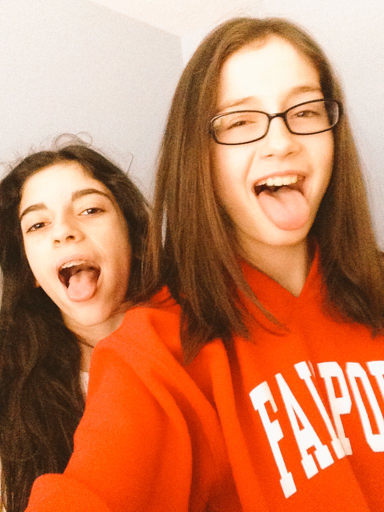 _Xevette's tweet image. Hey. How you doin'