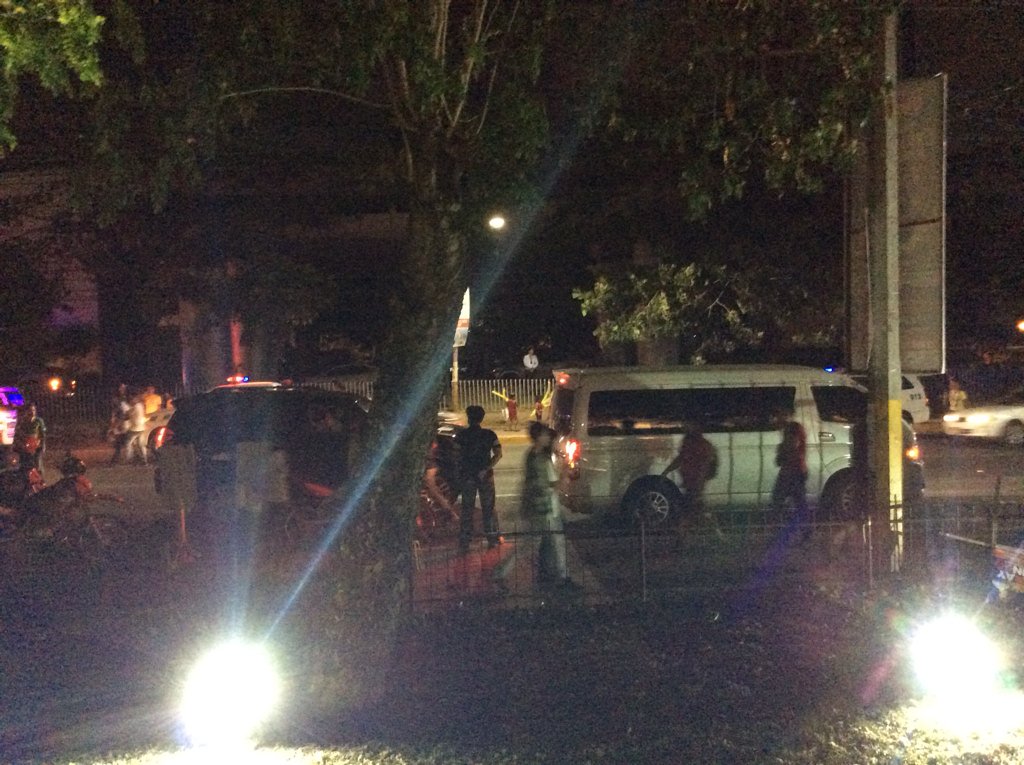 wiseUPCebu2016's tweet photo. Traffic along Gorordo Avenue as of 9:17 P.M. @UPCebuOfficial #PiliPinasDebates2016 #WiseUPCebu2016 https://t.co/5gbNbHvTco