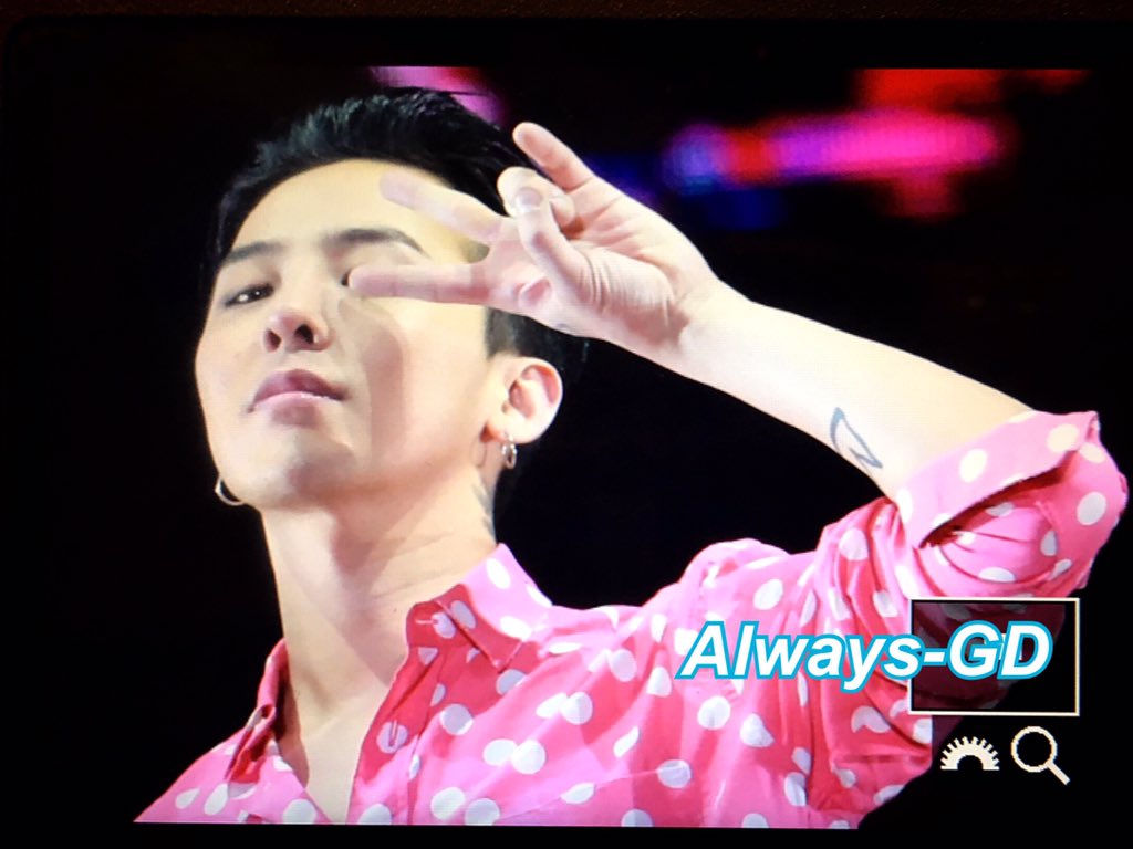 always_gd's tweet photo. 16.03.20 🇨🇳

Made vip fanmeeting in #Hefei 
핑쿠핑쿠해👁👁✌🏻️💕💕���💕💕

#AlwaysGD https://t.co/t9Xj29iIYJ