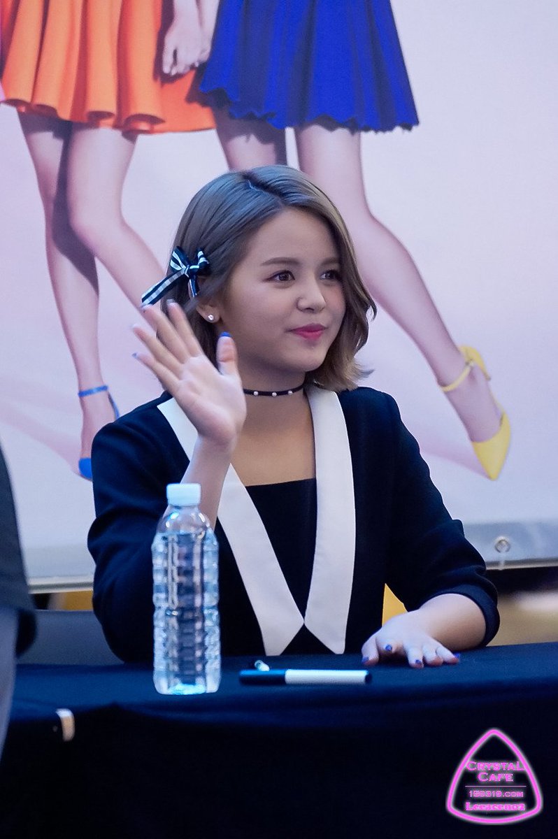 sornpics's tweet photo. https://t.co/M04pMWm2rz