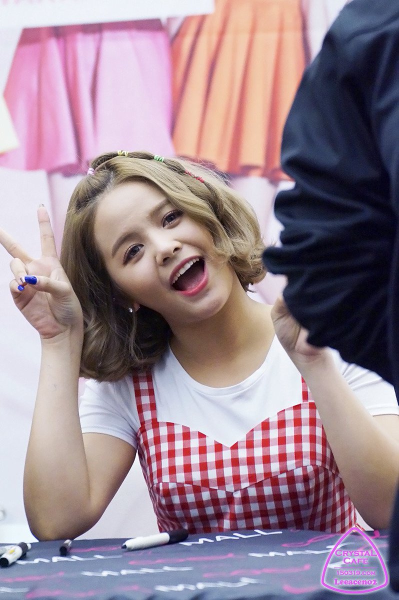sornpics's tweet photo. https://t.co/d8v6JyFkAB