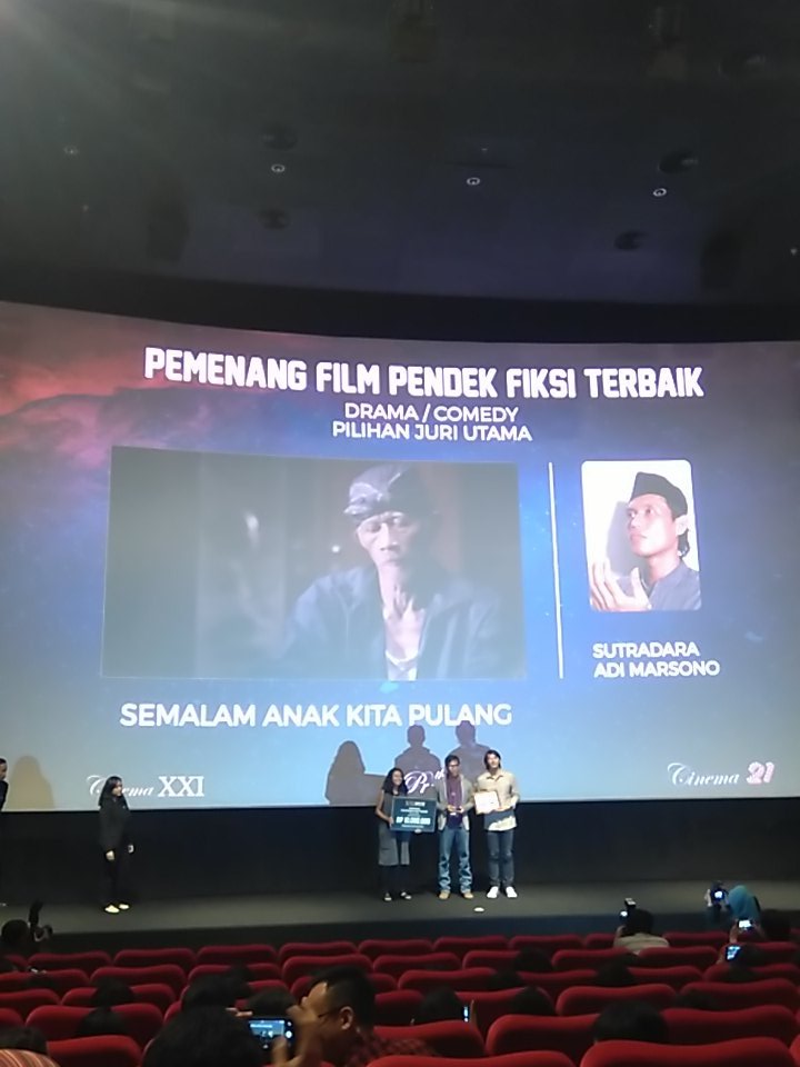 SEMALAM ANAK KITA PULANG <a href="/adimarsono/">adi marsono</a> film pendek fiksi terbaik drama/comedy <a href="/21shortfilm/">XXI Short Film Fest.</a>