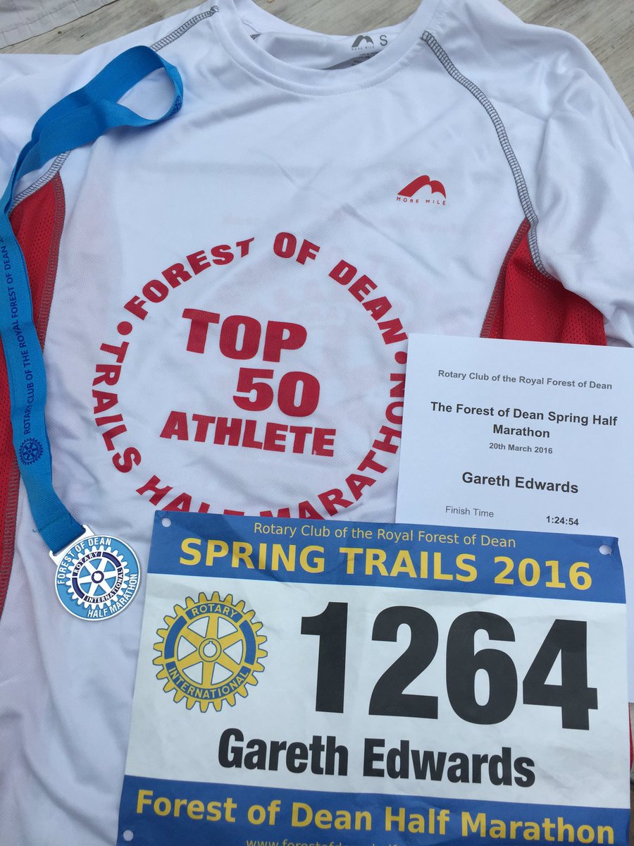 NotTheGarethEd's tweet photo. Cracked top50 at #FODhalf 26th overall in 84:54, only 90s off my road PB! #Harriers 40s off first team prize too! https://t.co/DP035btBch