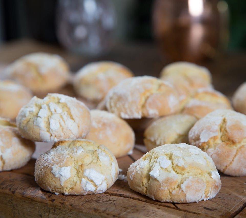cheflorenzoboni's tweet photo. Going back to my roots; I ❤ baking! Lemon - sugar cookies ❤! #chicago #cheflife #havingfu… https://t.co/NNO6AiqnSa https://t.co/IT7s1nPICs