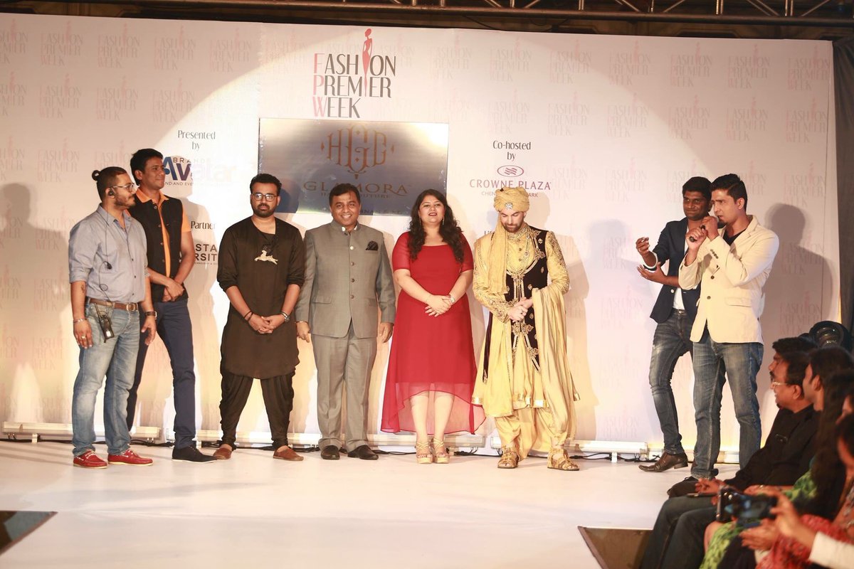 FPW_2016's tweet photo. Wedding Vows magazine Launch by @NeilNMukesh 

@WeddingVowsM 

@FPW_2016 
@BrandAvatar 
#CrownePlaza
@THE_SM_DOODE https://t.co/mmgodOzyPP