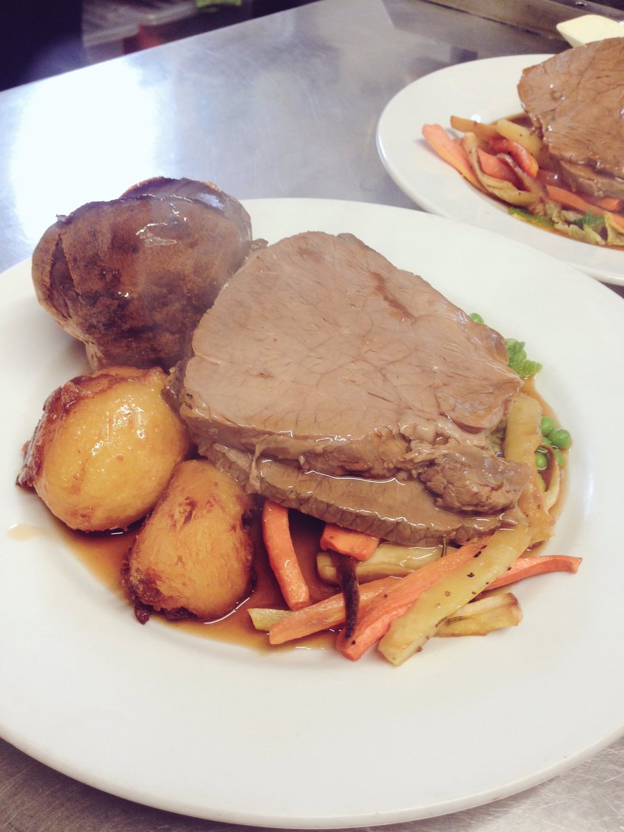 We're serving our scrumptious Sunday Lunches today until 8pm!