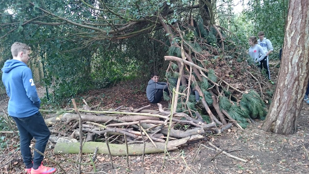 rossettPE's tweet photo. Great teamwork for group 3/F #bushshelter #RST16 https://t.co/VoHPb2fozA