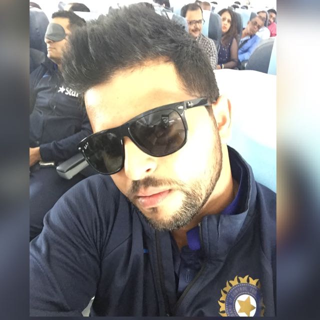 RainaNation's tweet photo. Latest WA dp of @ImRaina 😻 #HandsomeHunk https://t.co/hh3v7d3gAd