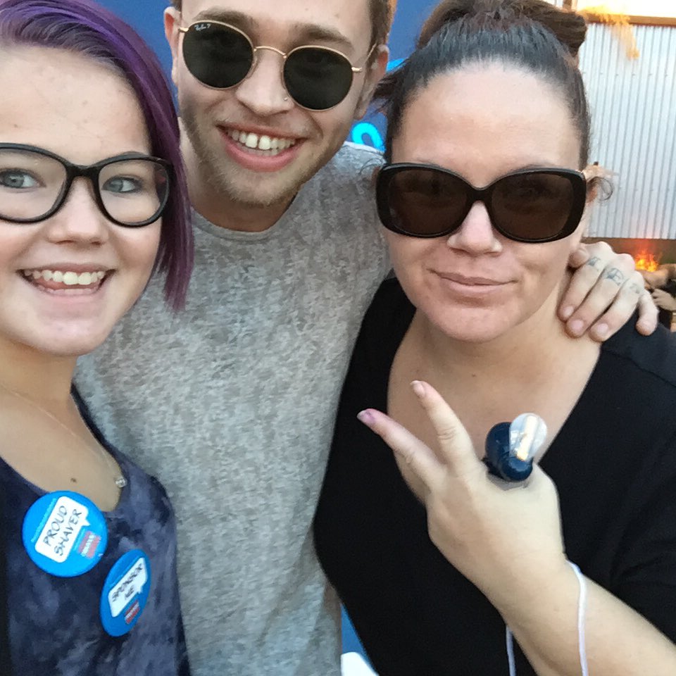 PaisleyPrincess's tweet photo. This guy rocks #BlueStage #reecemastin #SpectrumNow #easysunday #spendingtime https://t.co/CSLCayrdLL