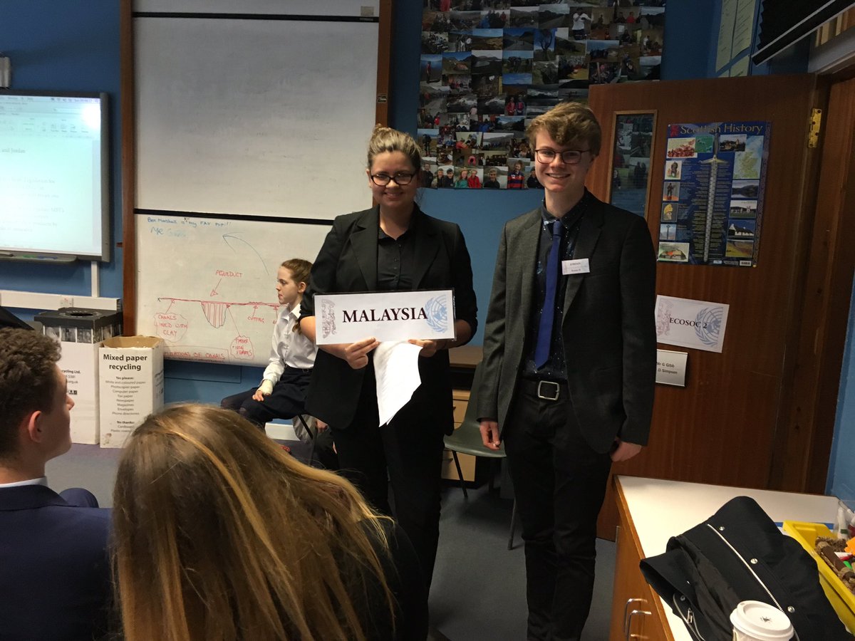 GWCMUN16's tweet photo. The creators of bling in ecosoc 2... Whatever this means! https://t.co/DKXB64dWlx