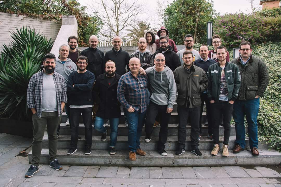 APFVA's tweet photo. Segundo día con @FaleleMoreno en el curso de #davinciresolve. Aquí el equipo de trabajo de este fin de semana https://t.co/iCaB5u2NoI