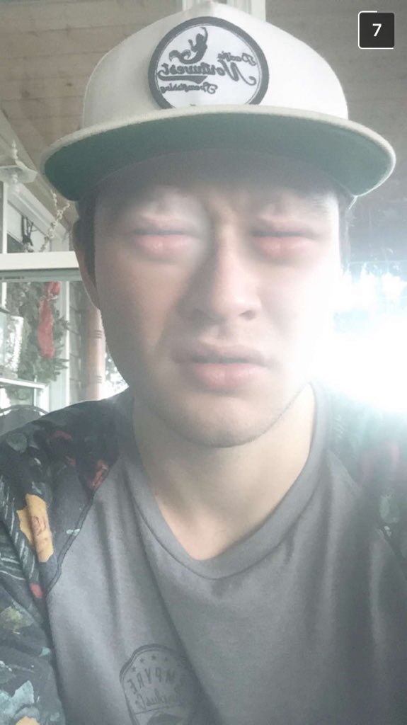 sadtatorstweets's tweet photo. These are the kind of people I hang out with. Makes me feel better about everything I don't have going for me https://t.co/PsVmj9KIgA