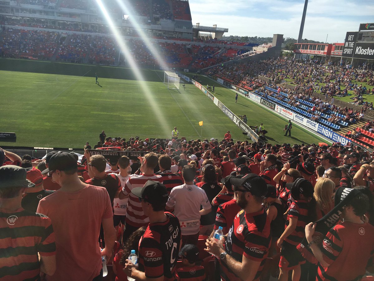ElMengem's tweet photo. Endless respect for WSW fans, the spectacle they bring to the A-league even when playing away is priceless. #NEWvWSW https://t.co/q84jopgyjj