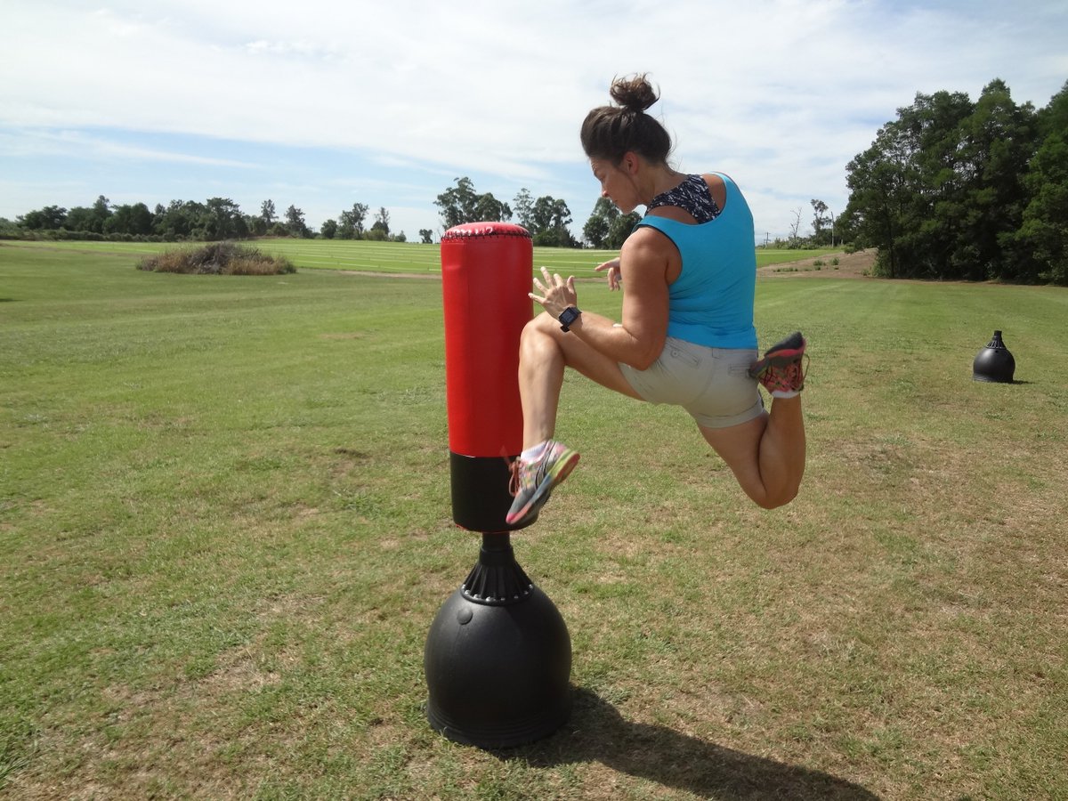 WindsorBootcamp's tweet photo. Trying out the new equipment at Field of Dreams Fitness #bootcamp #jumpknee #kickbag #Windsor #Hawkesbury https://t.co/1wjmo8yhl0