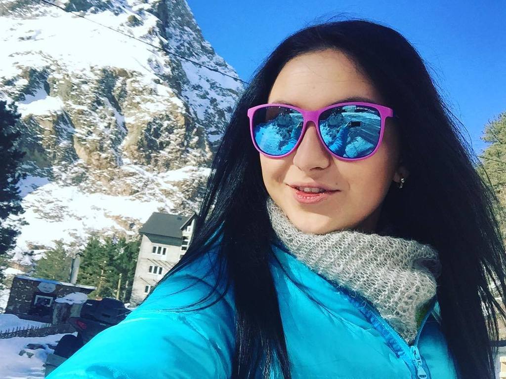 AlptourPhotos's tweet image. alptour.su Доброе утро🗻🏔💙 #alinanailvrn #muline #f4f #follower #followme #эльбрус #горы #лыжи #житькайф by alinanai…