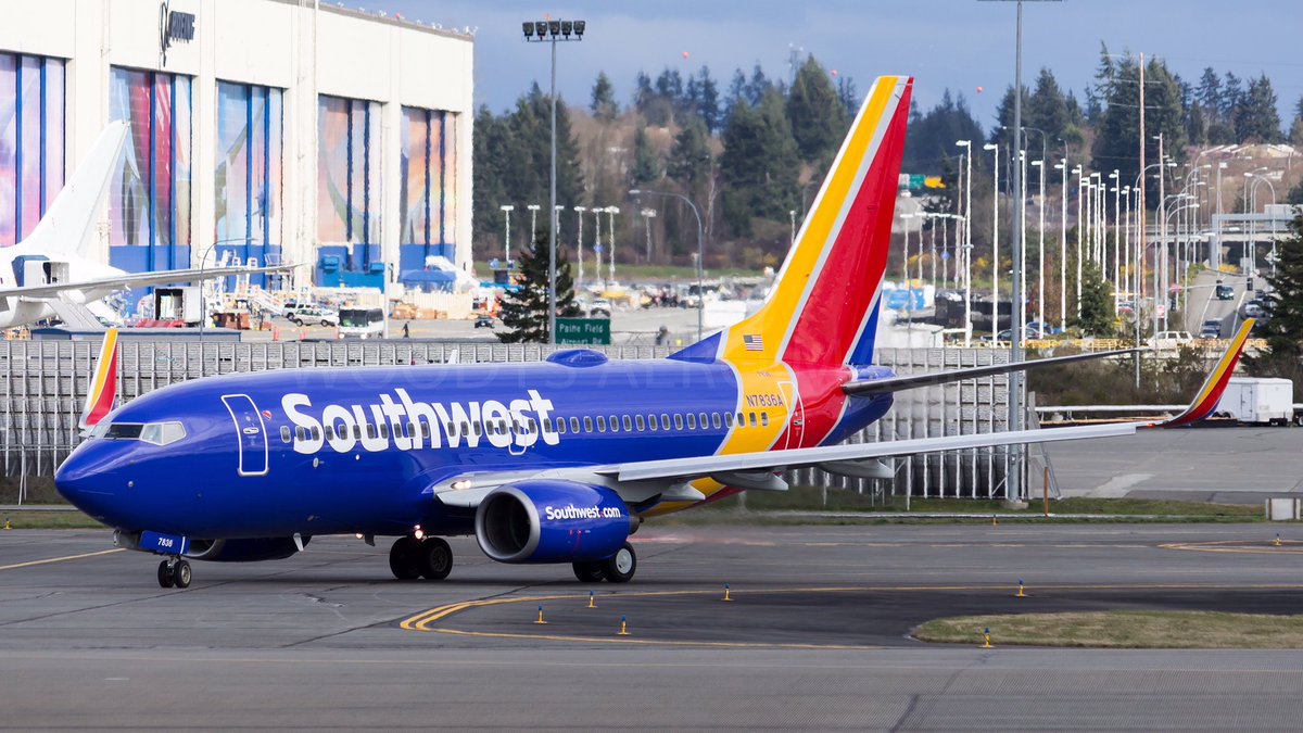 AeroimagesChris's tweet photo. @SouthwestAir N7836A performed a test flight before departing for PHX. https://t.co/5BWuEoC6VG