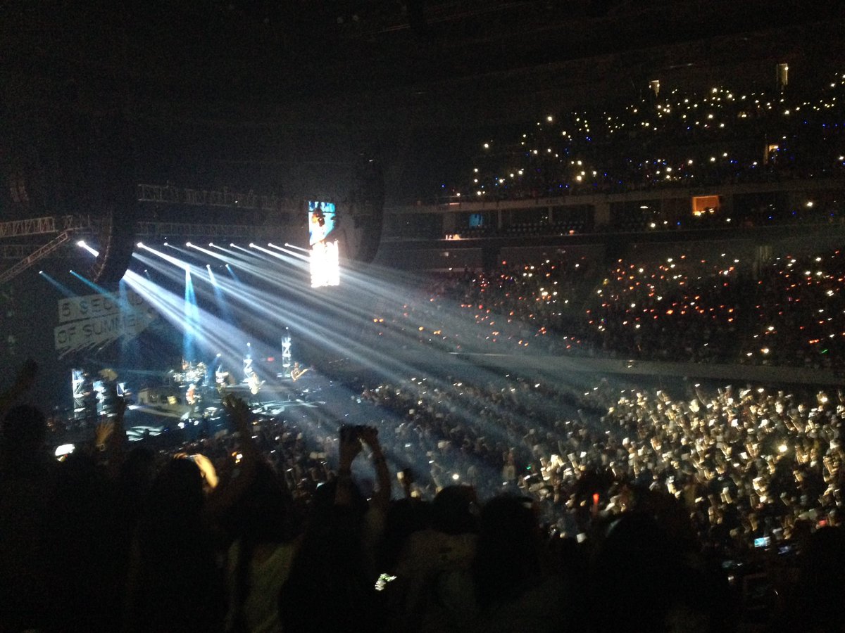 ghost0fcalum's tweet image. #Project5SOSPH was fucking lit and succesful @5SOSPHOfficial