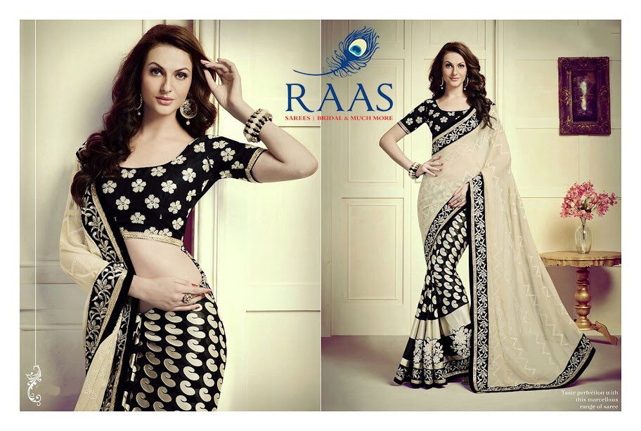 raasworld's tweet photo. Celebrate this #SareeSunday! Check out latest #design & #trends in #Sarees, #bridal wear & much more only at #RAAS.💃 https://t.co/KAVgyO48sJ