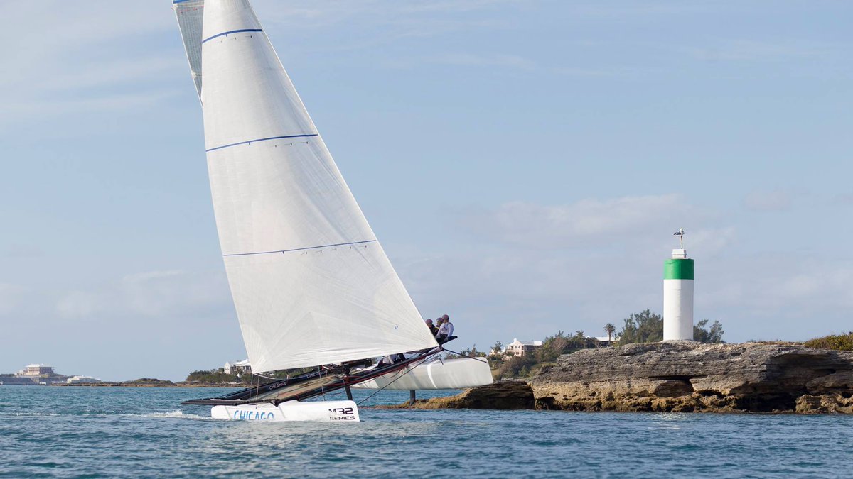M32World's tweet photo. Flying a hull through Two Rock passage in Bermuda! @m32Official @Bermuda https://t.co/oIAyqajYXx