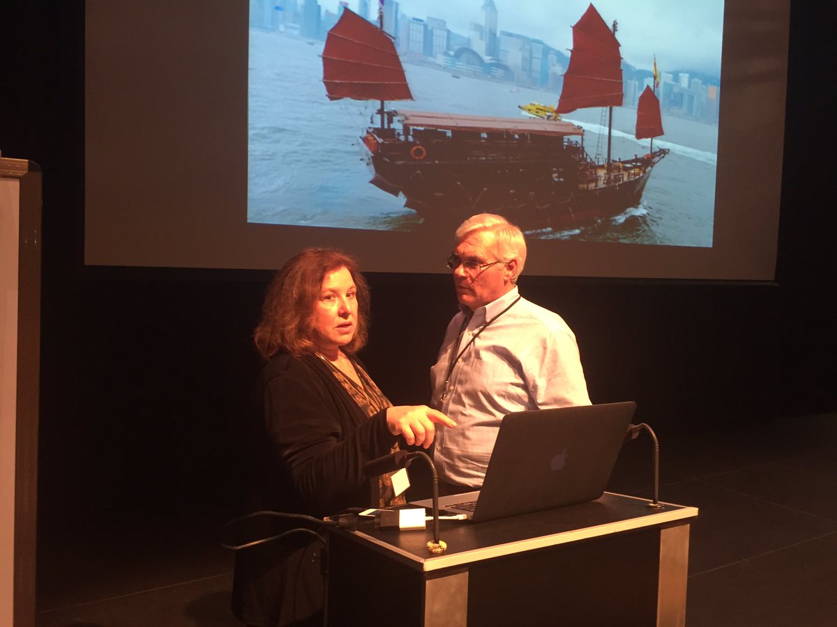 BruceWellman's tweet photo. Cognitive Junk? Doreen & Michael hard at work. #TCHKA @Think_Collab https://t.co/fPvR8BuhO5