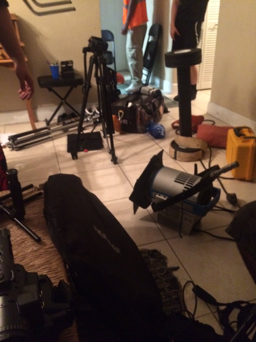 veronicafilms's tweet photo. Finished. Now we are packing up all the equipment. https://t.co/Toschdsrdv