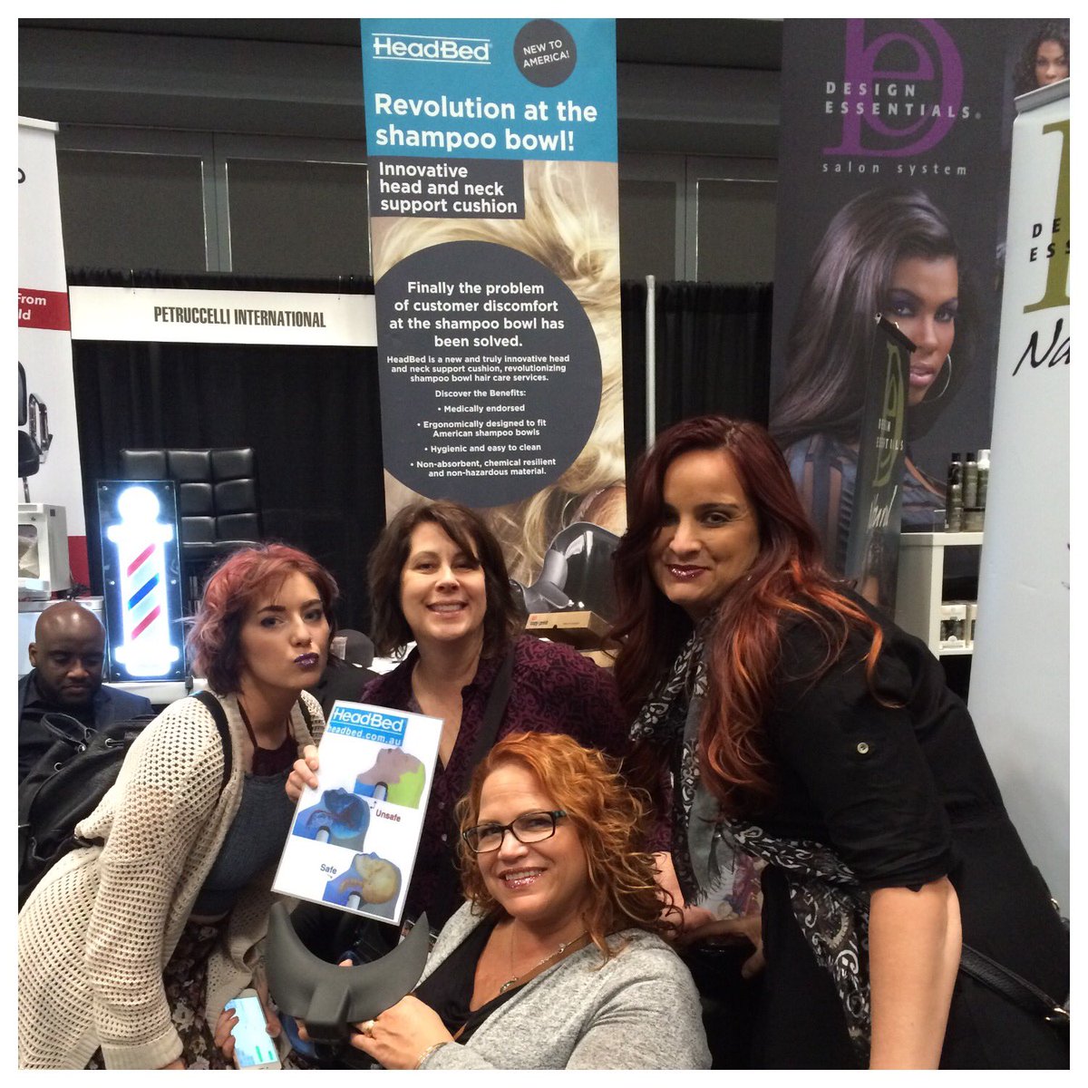 HeadBed_Global's tweet photo. Brilliant New York hair expo for #headbed. Happy clients https://t.co/VKZ9IVeF9c