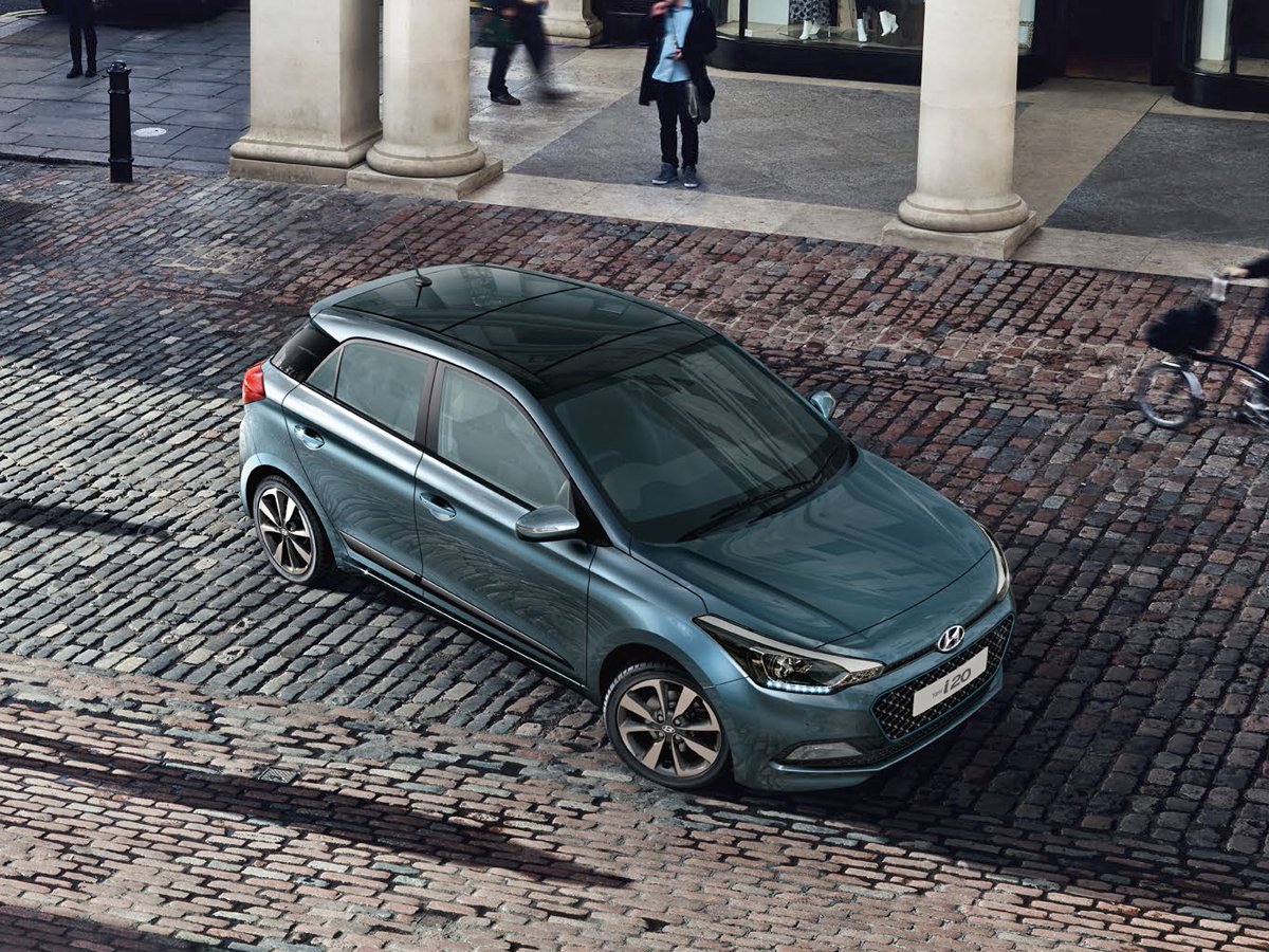 HyundaiTurkiye's tweet photo. Göz alıcı tasarımı ve üstün performansıyla Yeni i20'nin size anlatacağı çok şey var. https://t.co/2NB9dot8q8 https://t.co/H1gg4mJ753