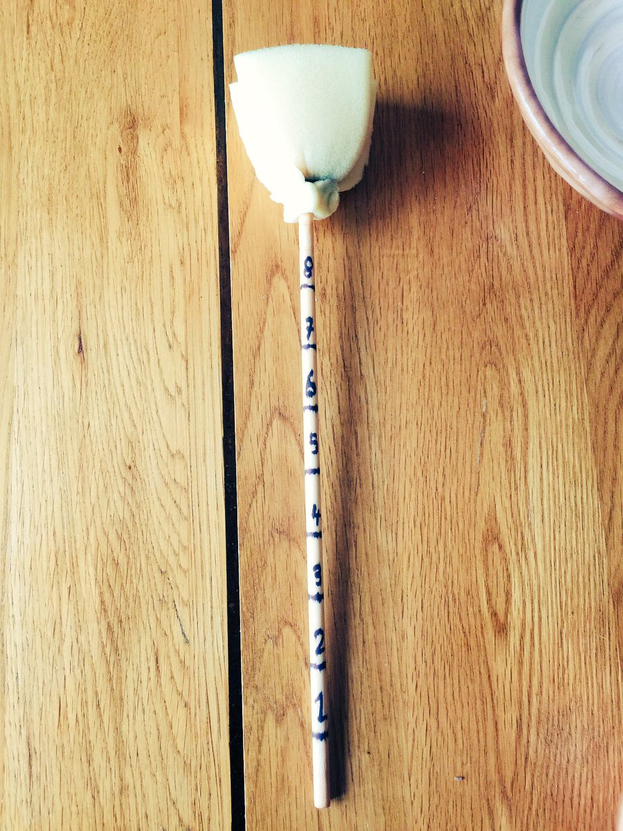 pickled_potter's tweet photo. Made my self a #simonleach sponge o a stick. https://t.co/fVhKcLY6Aw