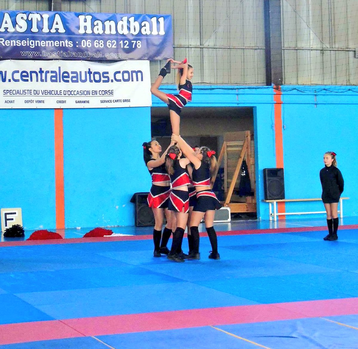 CheerFuriani's tweet photo. Groupe stunt u14 confirme https://t.co/75iGeWixvA