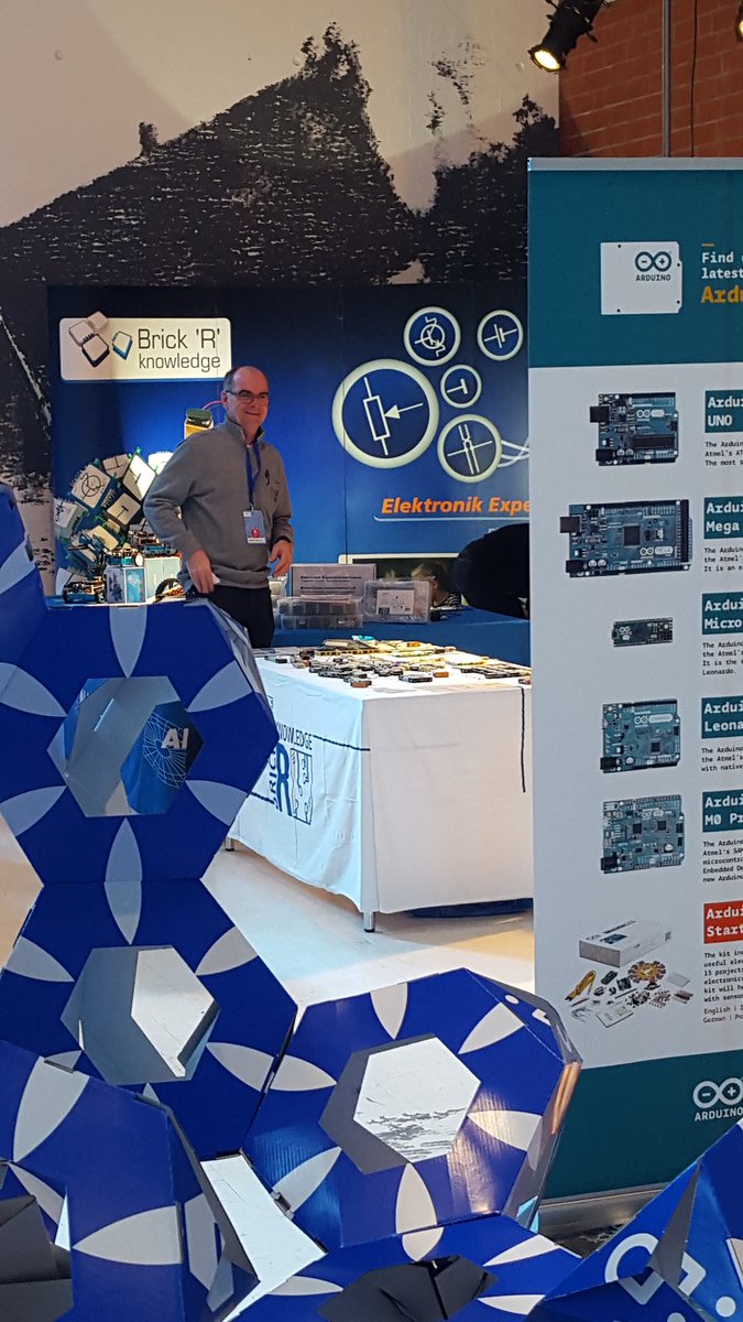 BrickRknowledge's tweet photo. #arduino.org #MakerFaireRuhr #brickrknowledge https://t.co/7FS2Wl0OR7