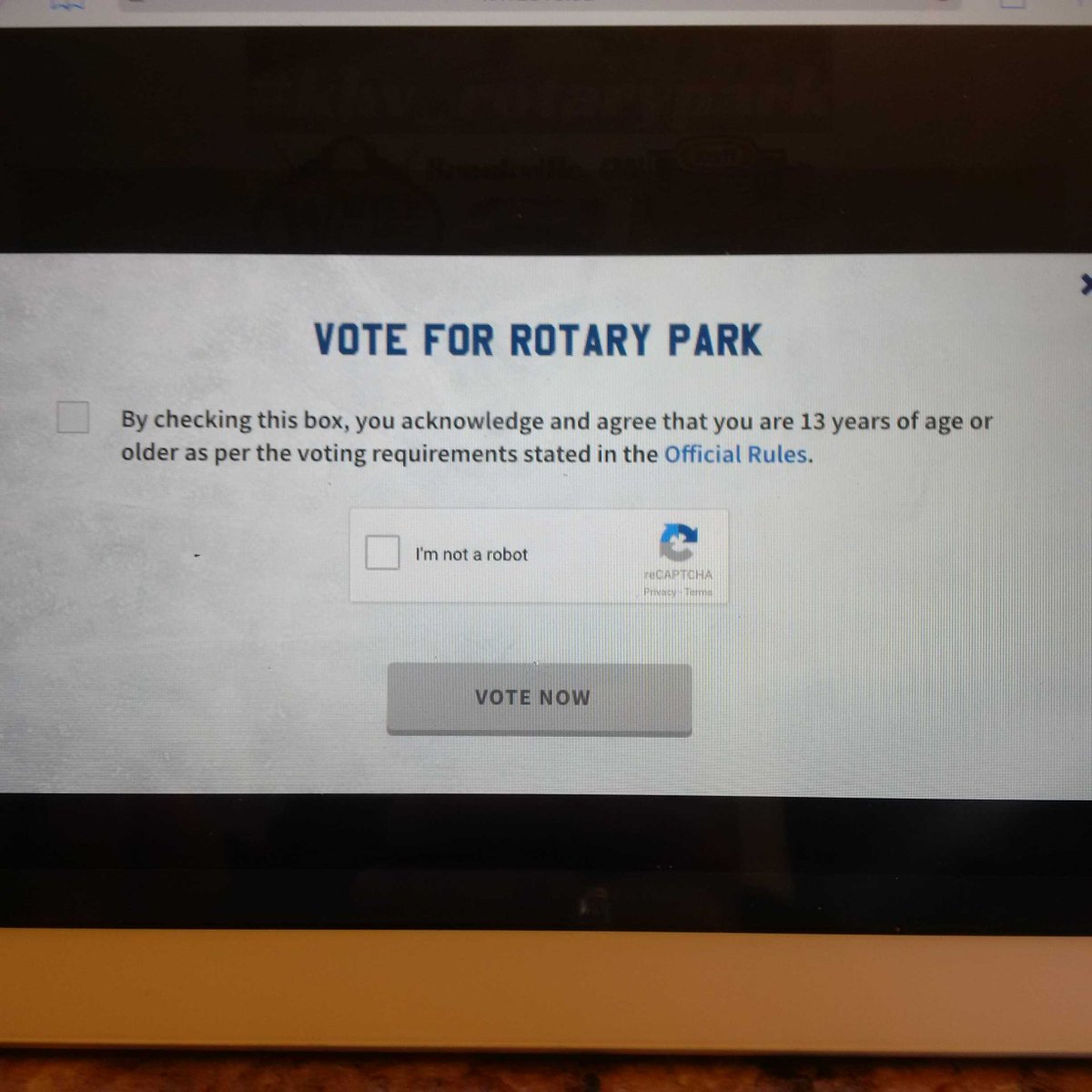 BPS_News's tweet photo. Just how easy it is to vote! #KHV_rotarypark. Let's get this done Brockville! /sf https://t.co/8NMBZlFKFY