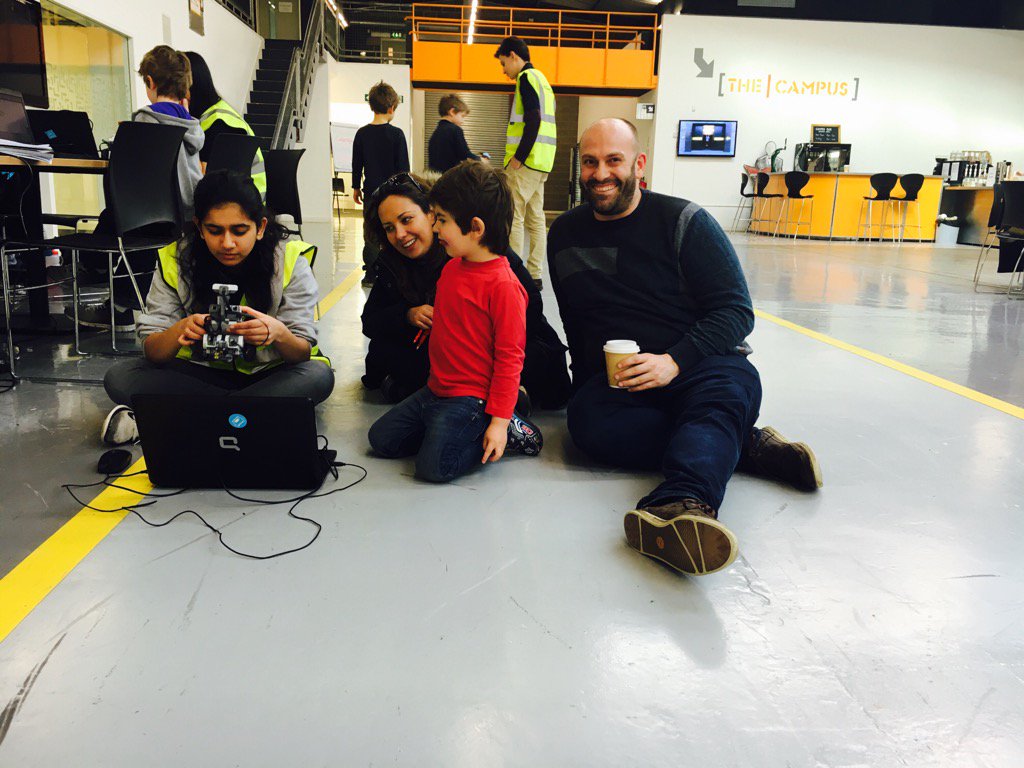 SharpFutures's tweet photo. . @RobogalsMcr setting up a #mindstorms robot @McrCoderDojo w/ James from @northcoders 

@sharpproject https://t.co/4arr6OCvU5