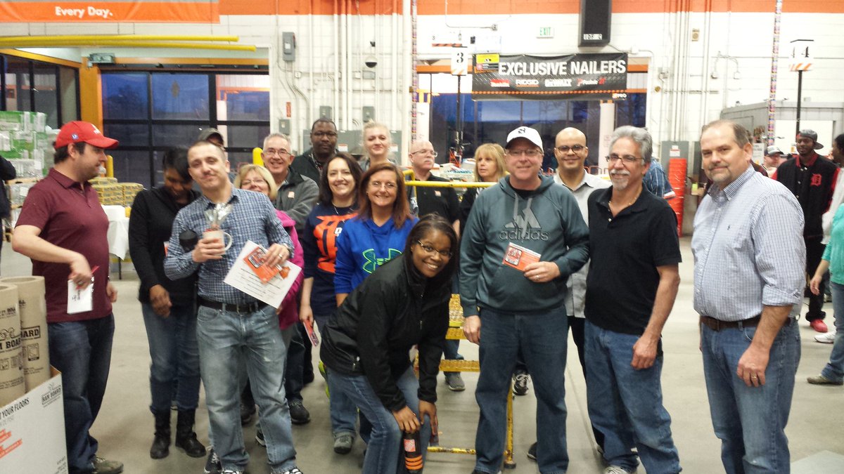 Rsvl's Service All Stars celebrating Success Sharing this morning. We are so proud of our entire team.<a href="/DeesCarolane/">Carolane Dees</a>