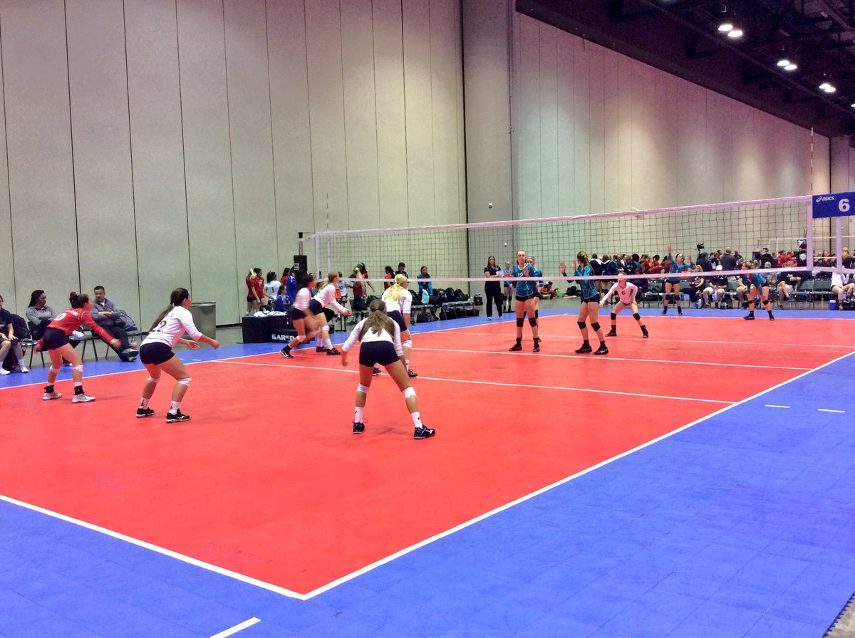 OTVAvolleyball's tweet photo. #13TampaAsicsRed def St. Pete 25-27, 25-23, 15-11 will now play #13LongwoodElite in the semis of 13Open #OTInvite https://t.co/JymC0ScxTF
