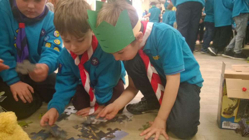 <a href="/MoultonCubs/">1st Moulton Cubs</a> Beavers enjoying jigsaws @ #mcbeaversbirthday