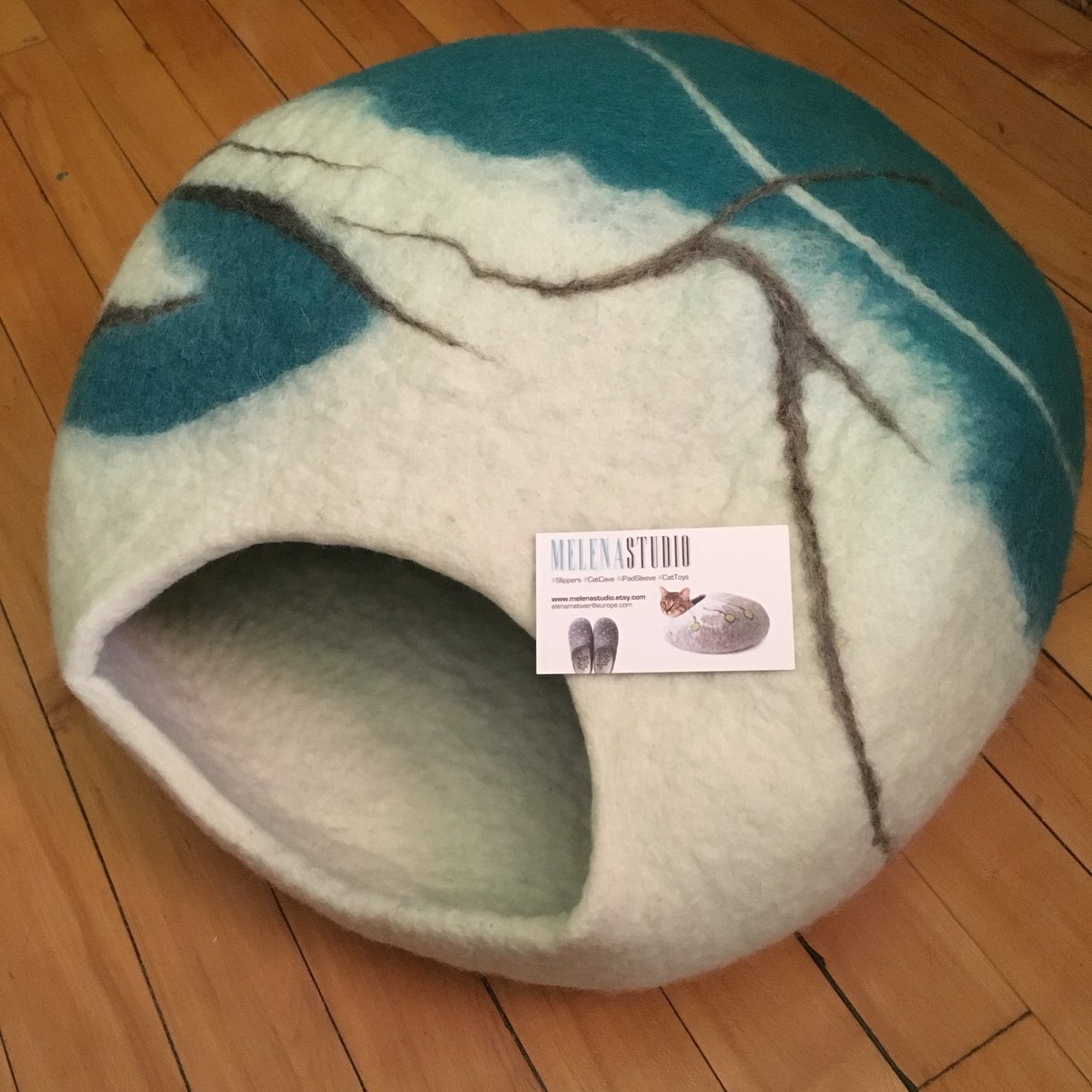 meowsit's tweet photo. Pretty neat #catcave #catbed #cathideout #cats https://t.co/q0AhOe2enG