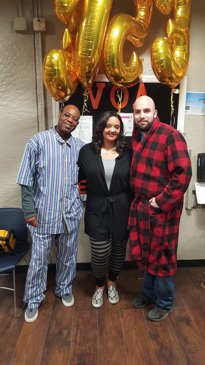 meg_chapman79's tweet photo. #1277 #PAJAMAPARTY #ASMBERNADEL #VOACAPTAINMIKE #ASDS @SL_leighton @MileyShakira @DomoPaige @bsemexant12 @AlizdelR https://t.co/unfhkYFaUl