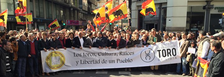 arribestaurinas's tweet photo. "Los toros, cultura, raíces y libertad de un pueblo" #UnidosPorElToro #13MValencia https://t.co/3yCwN857kP