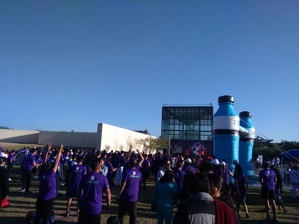 Primacia_mx's tweet photo. Carrera 💪
Presentes con #Powerade &amp; #CielExprim 
#ExperienciasDeMarca #Primacía 😎 https://t.co/mNliO83tSa
