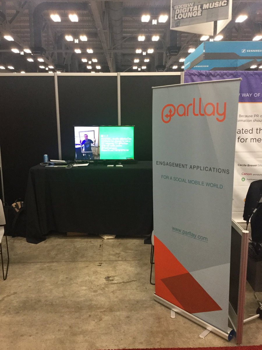 Parllay's tweet photo. #SXSWJC. #selfie @JollyChic #SXStyle for chance to win a 40" Samsung TV @Parllay. 20% off code: Jcsxsw https://t.co/lsjdsEScLR