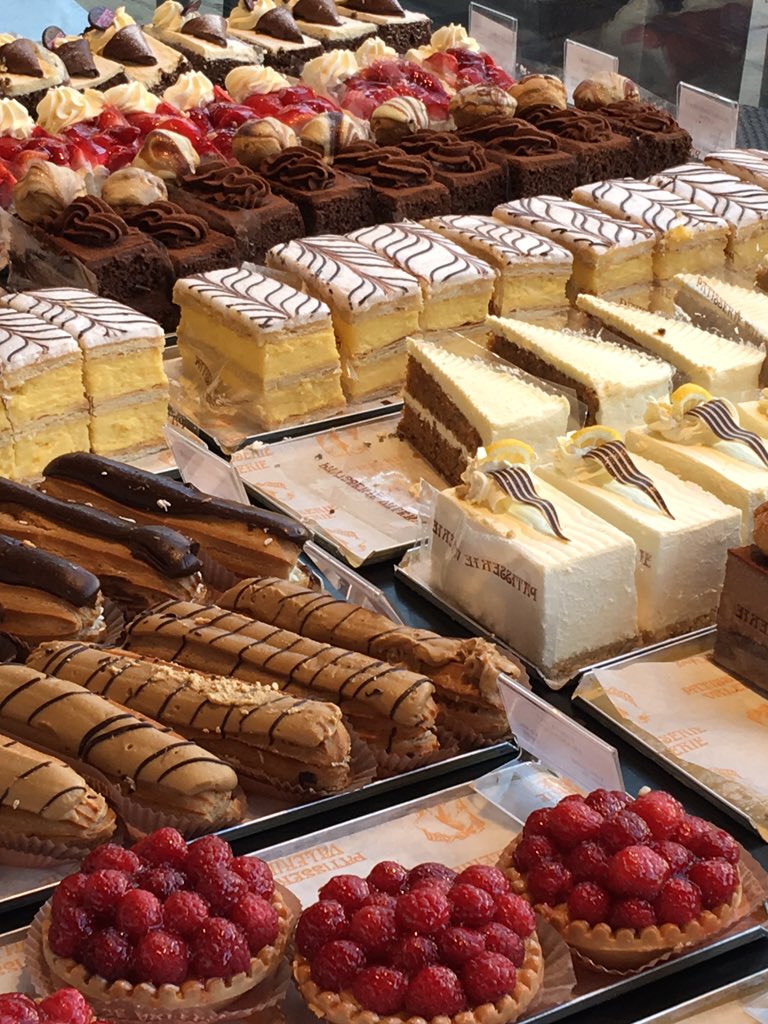 spiceandvanilla's tweet photo. #cake #sunday #relaxing https://t.co/lePCQuK9VS