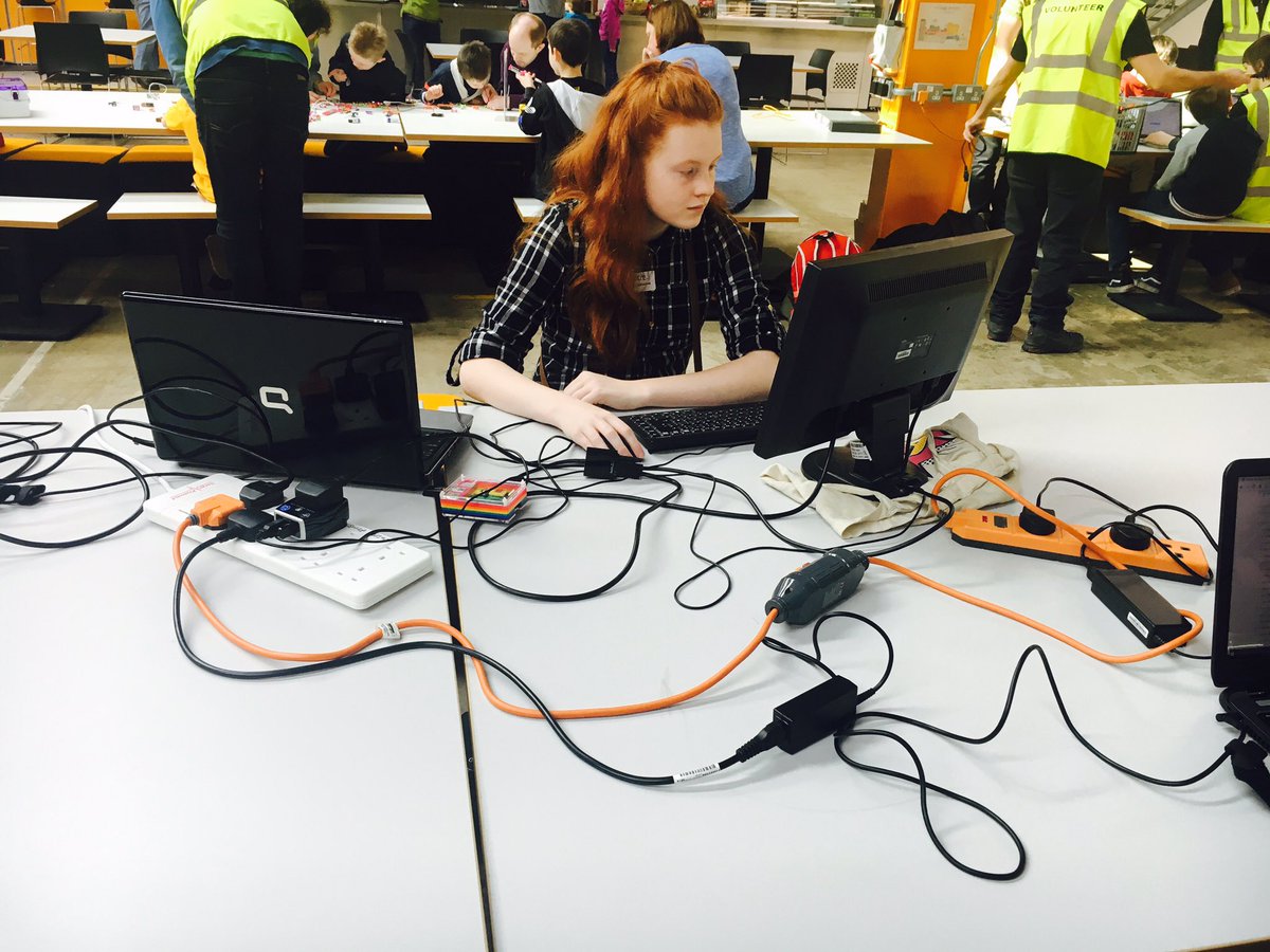 SharpFutures's tweet photo. Activities @McrCoderDojo today include #RaspberryPi #Scratch @littleBits @RobogalsMcr &amp; lots more... @sharpproject https://t.co/vym67IFOtb