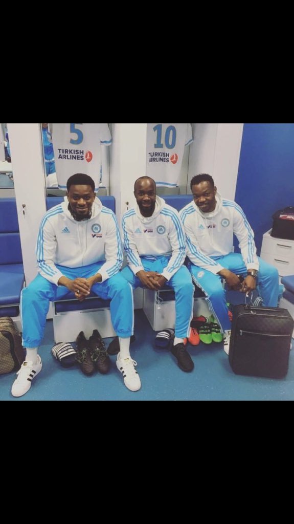 Ziane1899's tweet photo. @AbouVDIABY @Lass_Officiel @SteveMandanda 😍😍 ⚪️Ⓜ️ #TeamOM #TaSaToi https://t.co/PJ0m6xSqxK