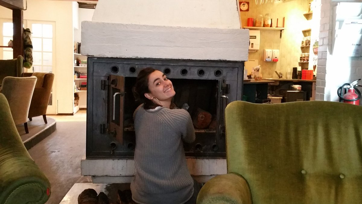 cafe_retro's tweet photo. Caitlin is preparing the fireplace on this chilly Sunday afternoon &amp; the coffee is hot. See you soon! #Koebenhavn https://t.co/4BEeBVN1XQ