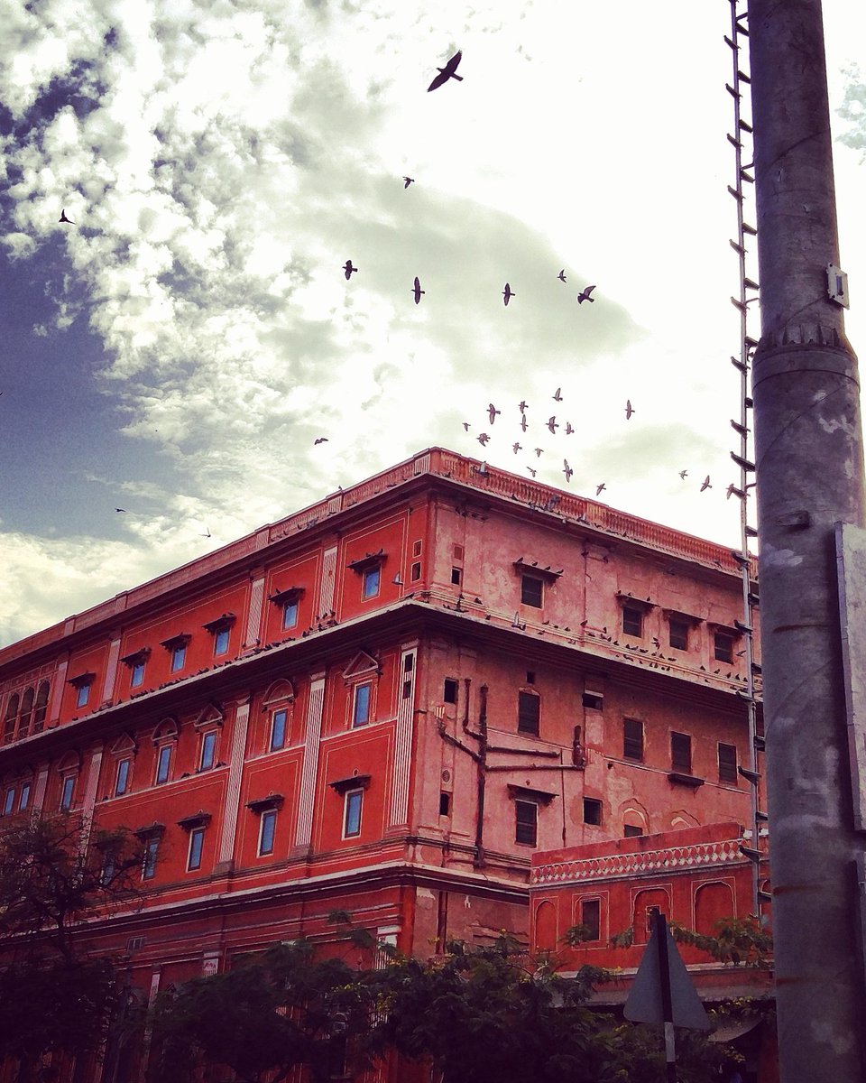 igerjaipur's tweet photo. #oneplusphotowalk #jaipur #artcafe https://t.co/GkaNmQe9Lr